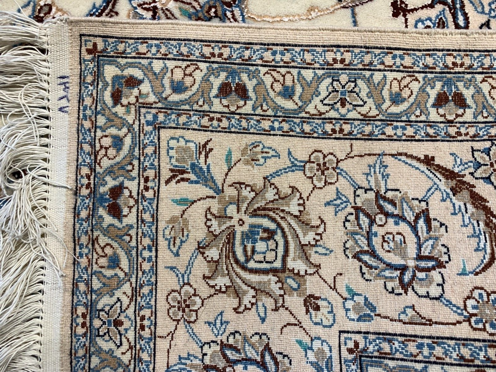 4'11"x7'2" Very Fine Hand-Knotted Wool & Silk Blend Naine Carpet - Area Rug