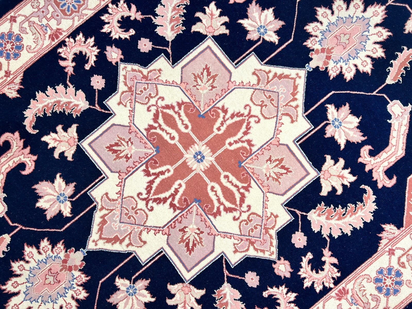 6'x 9' Hand-Knotted 100% Wool Carpet - Herize Design Area Rug