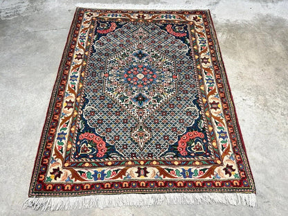3'5"x5'2" Hand-Knotted 100% Lamb Wool Bakhtiarie Area Rug