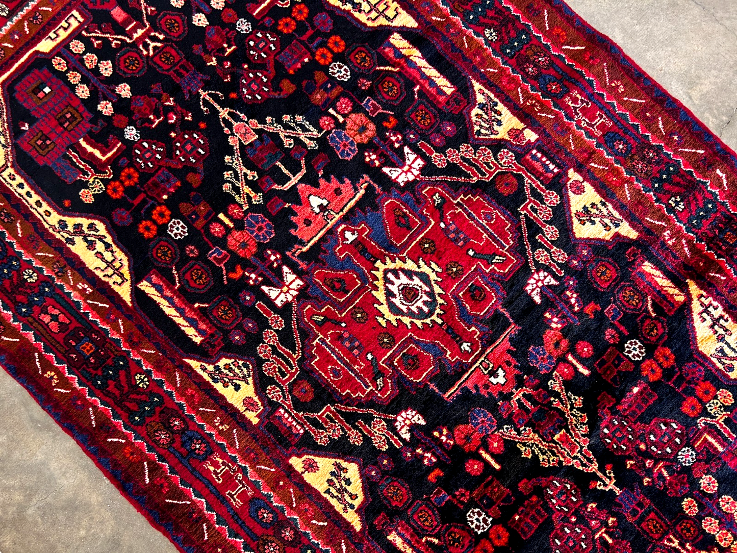 5'6" x 9'1'' Hand-Knotted 100% Lamb Wool Pile Nahavande Area Rug - Carpet