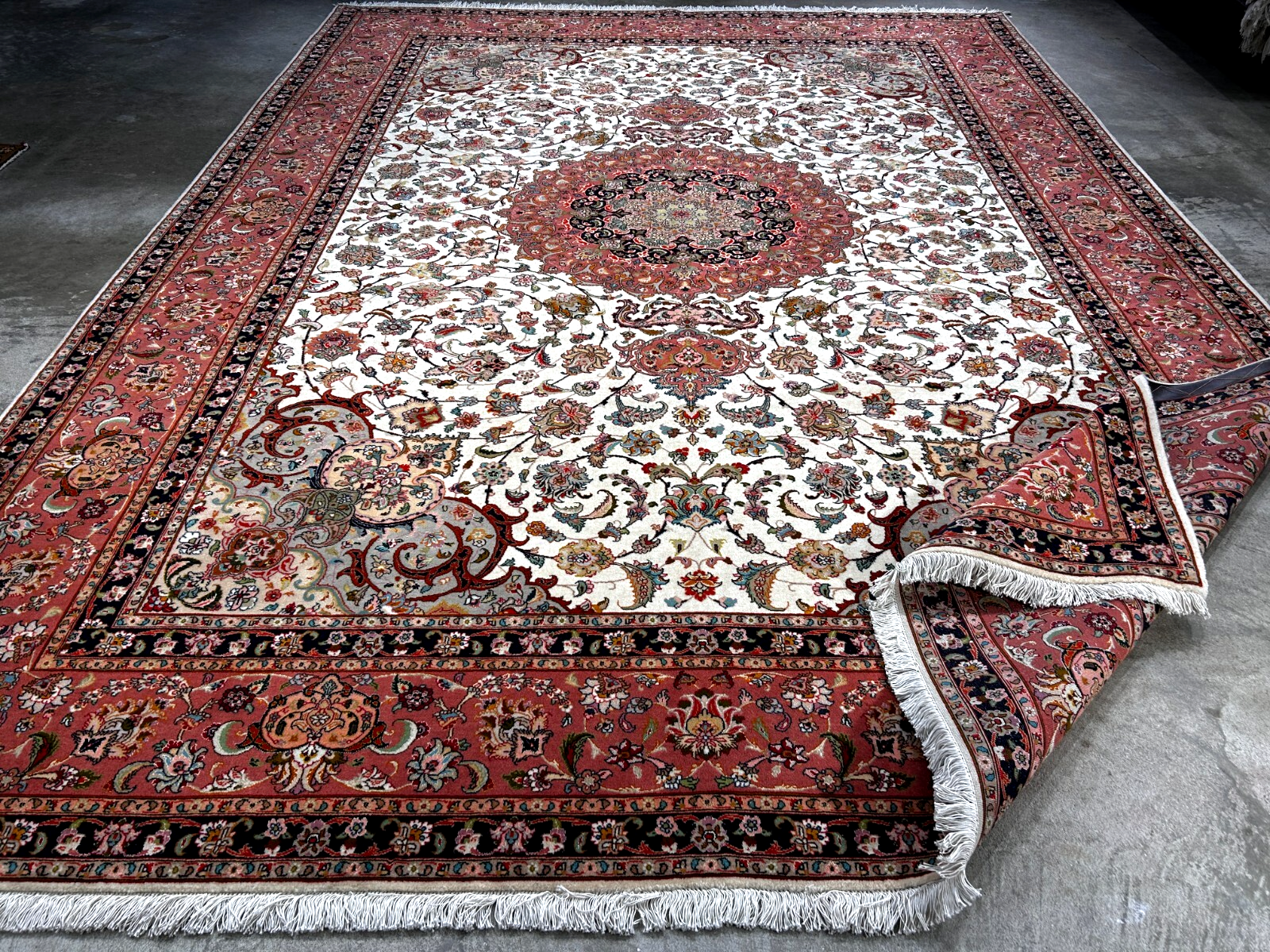 8'3"x11'3" Fine Hand-Knotted Wool & Silk Tabrize Rug