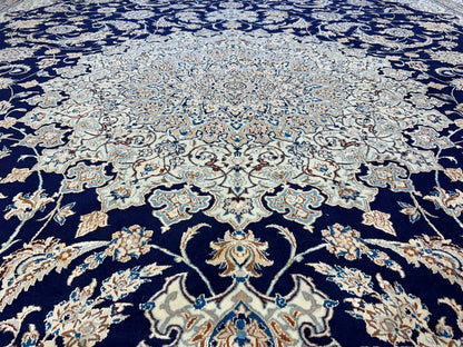 10'4"x14'3" Fine Hand-Knotted Wool & Silk Naine Rug