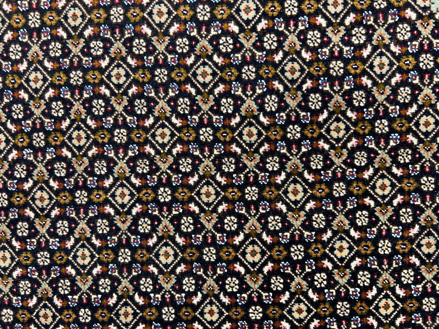 6'8"x10' Fine Hand-Knotted Wool & Silk Oriental Tabrize Rug - Area Carpet