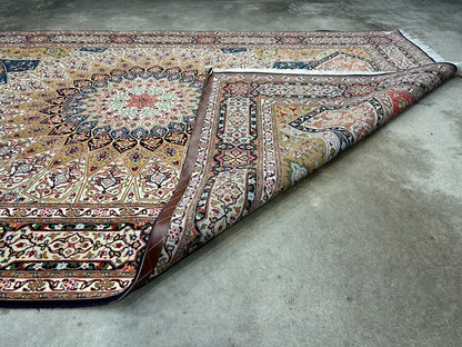 6'7"x10'2" Fine Hand-Knotted Wool & Silk Tabrize Dome Design Rug - Area Carpet