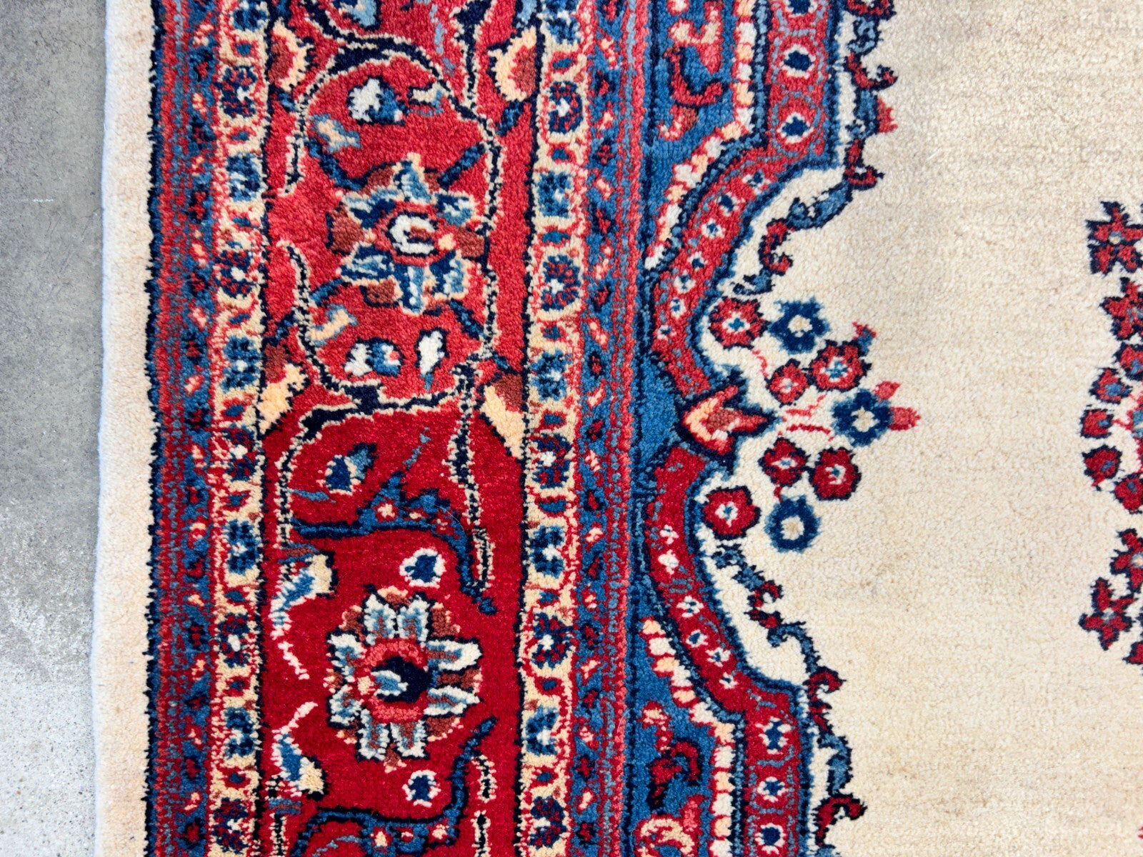 6'2"x9' Hand-Knotted 100% Wool Pile Sarouke Carpet - Area Rug