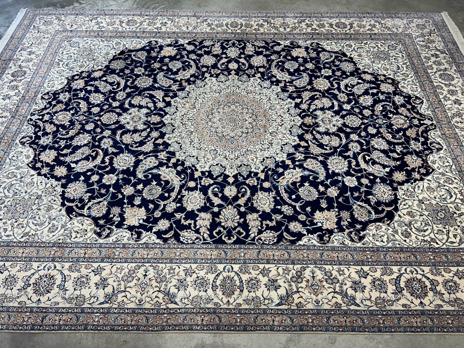 10'4"x14'3" Fine Hand-Knotted Wool & Silk Naine Rug