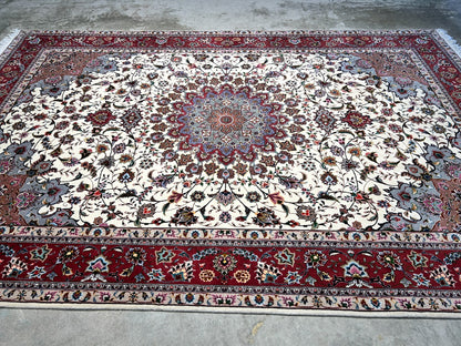 6'9"x9'9" Fine Hand-Knotted Wool & Silk Blend Tabrize Carpet - Area Rug