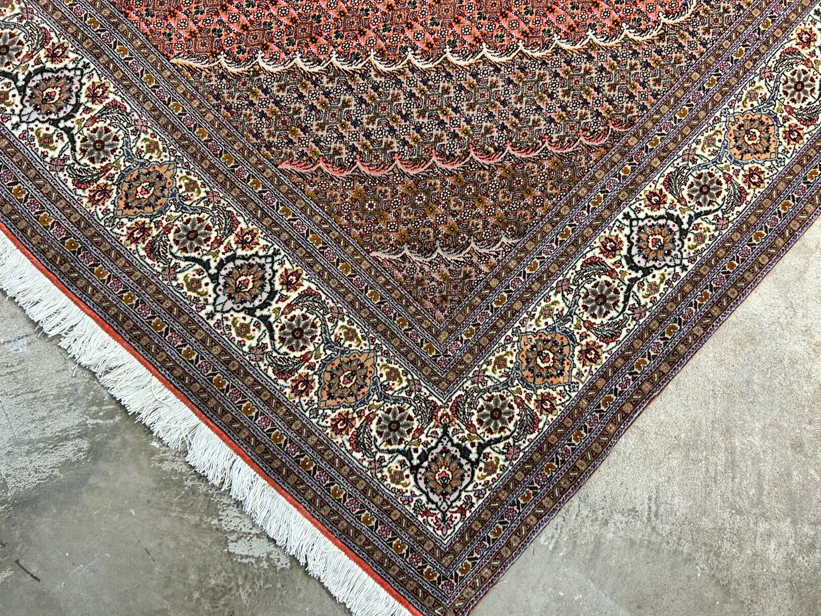 6'10"x10'1" Fine Hand-Knotted Wool & Silk Blend Tabrize Mahi Carpet - Area Rug