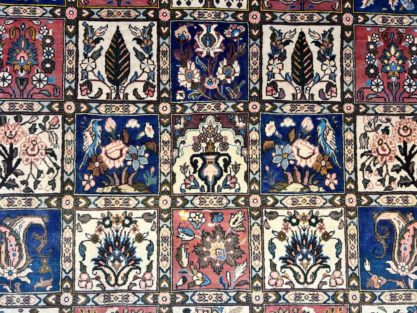 6'6"x10'0" Hand-Knotted 100% Lamb Wool Bakhtiarie Carpet - Area Rug