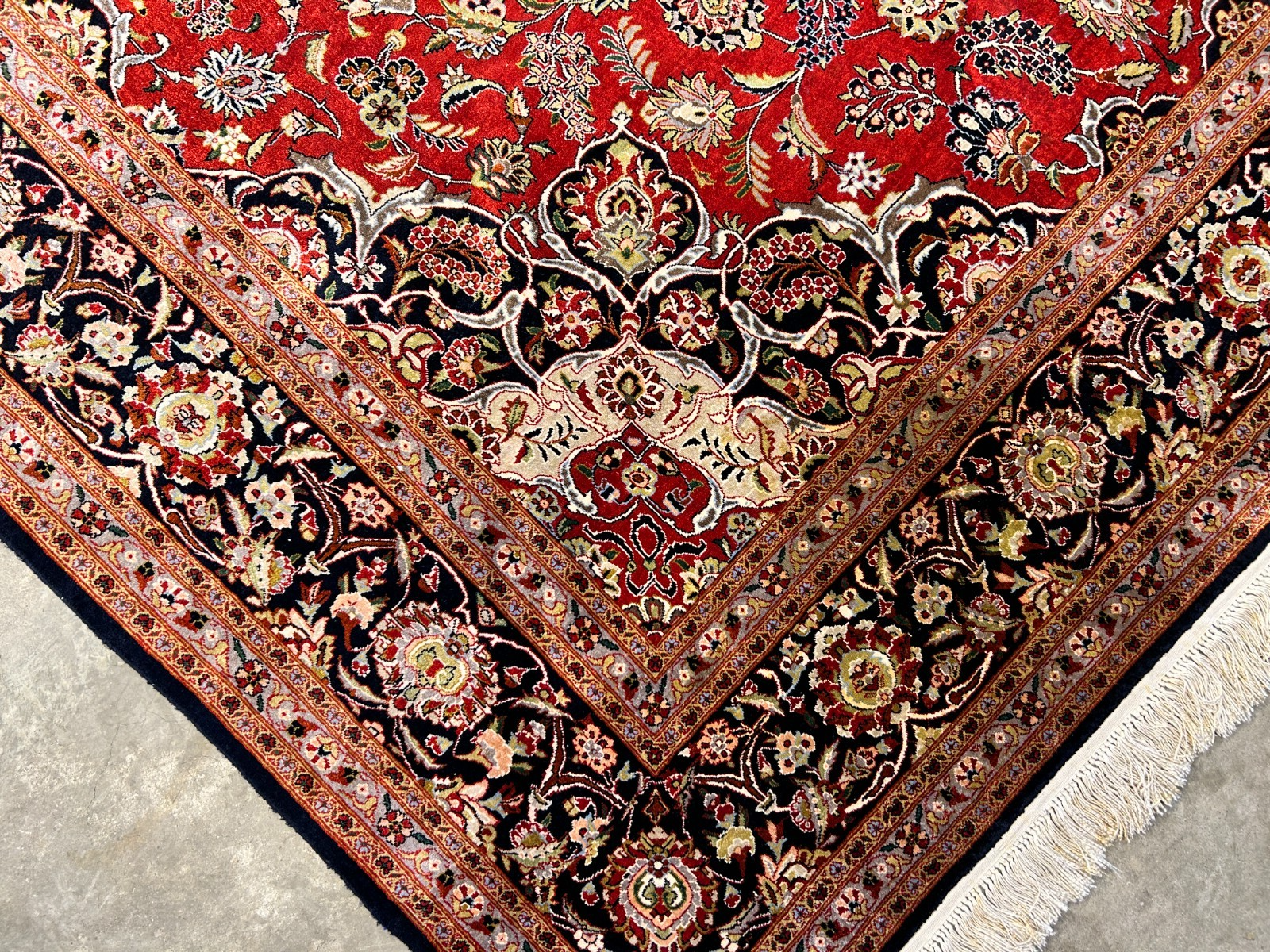 6'10"x9'9" Exquisite Hand-Knotted 100% Silk Kashane Rug