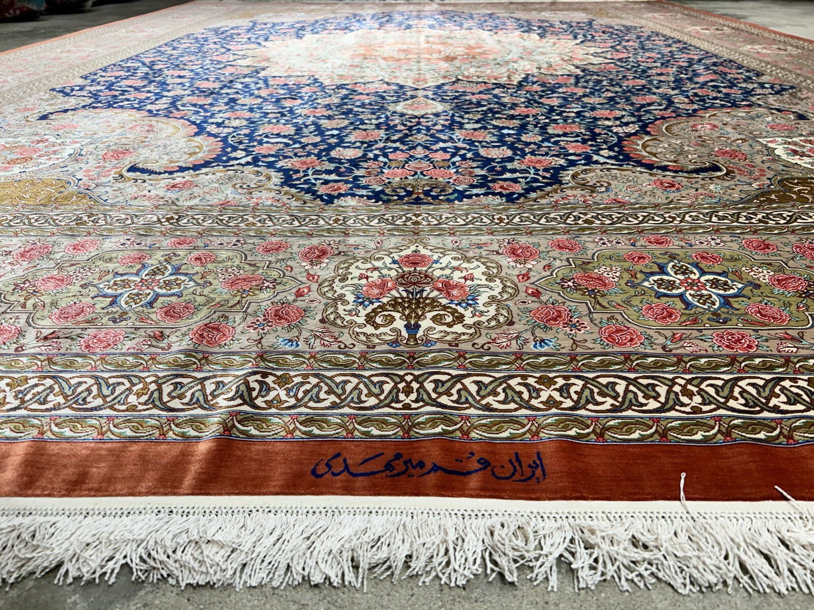 9'11"x13'6" Exquisite Signed Hand-Knotted 100% Silk Qume Rug