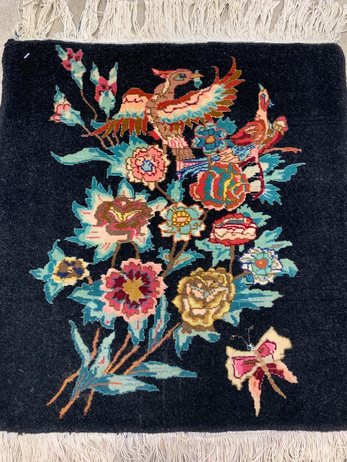 1'7"x1'9" Fine Hand-Knotted 100% Wool Pile Pictorial Tabrize Rug