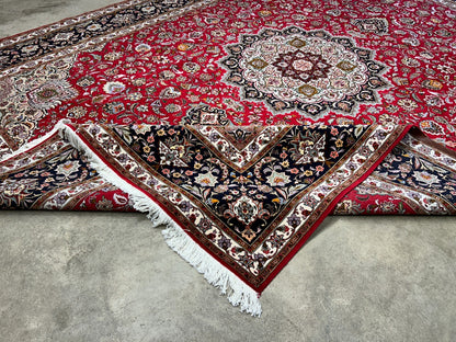 8'10"x12'11" Fine Hand-Knotted Wool & Silk Tabrize Rug