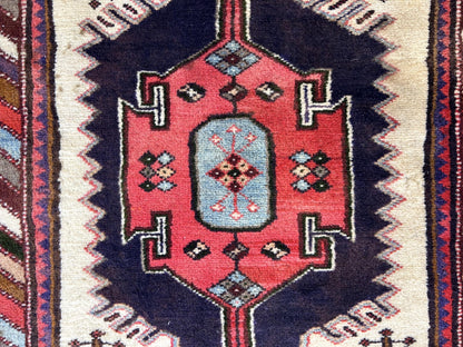 3'4"x4'9" Hand-Knotted 100% Wool Pile Hamadane Rug