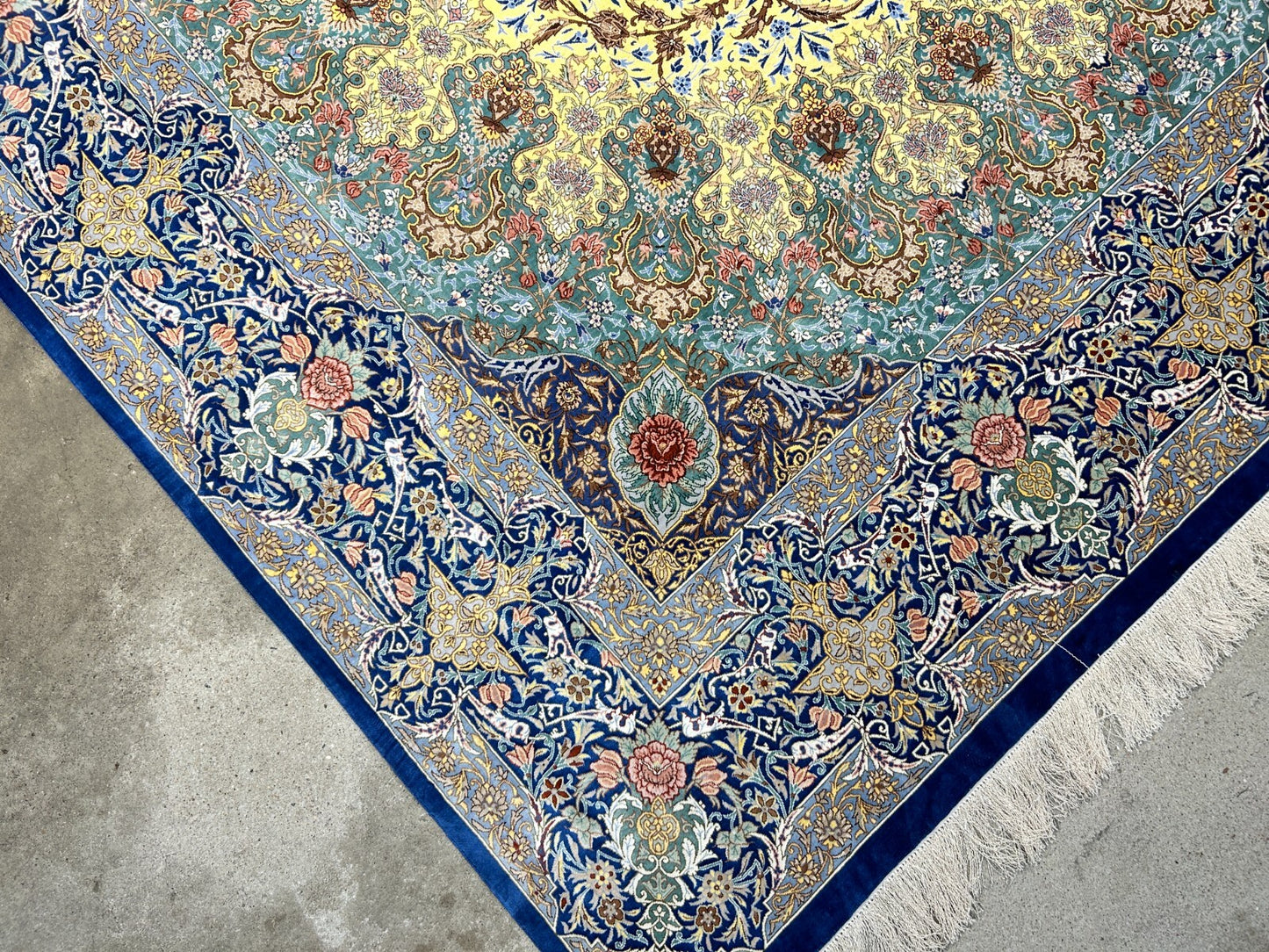 6'5"x10'4" Exquisite Extra-Fine Hand-Knotted 100% Silk Qume Carpet - Area Rug