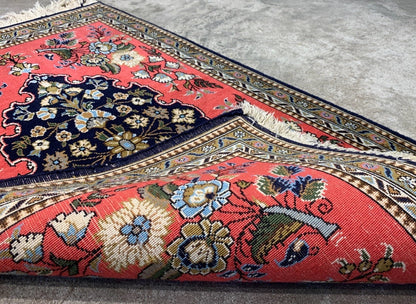 2'x3' Very Fine Hand-Knotted 100% Wool Qume Rug
