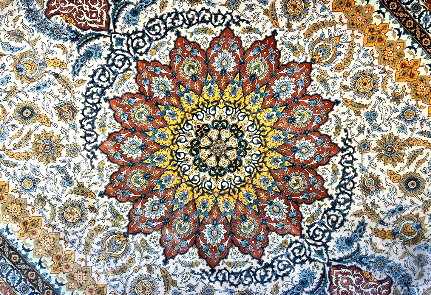 7'3"x10'7" Exquisite Extra-Fine Hand-Knotted 100% Silk Qume Carpet - Area Rug