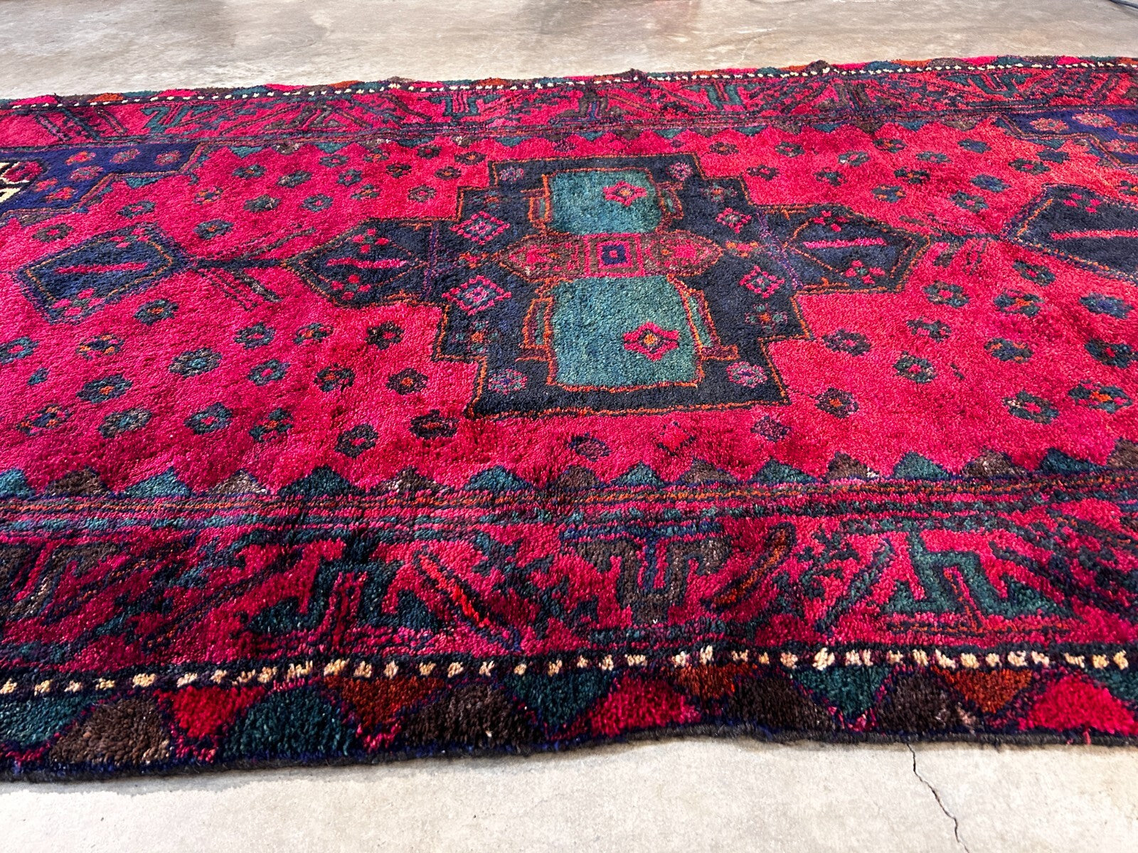 4'10" x 8'10" Hand-Knotted 100% Wool Pile Hamadane Area Rug - Carpet