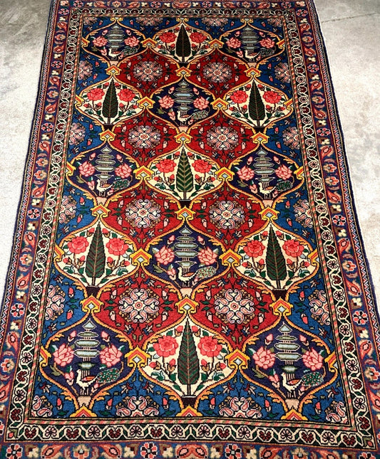 3'3"x5'2'' Hand-Knotted 100% Wool Pile Bakhtiarie Area Rug