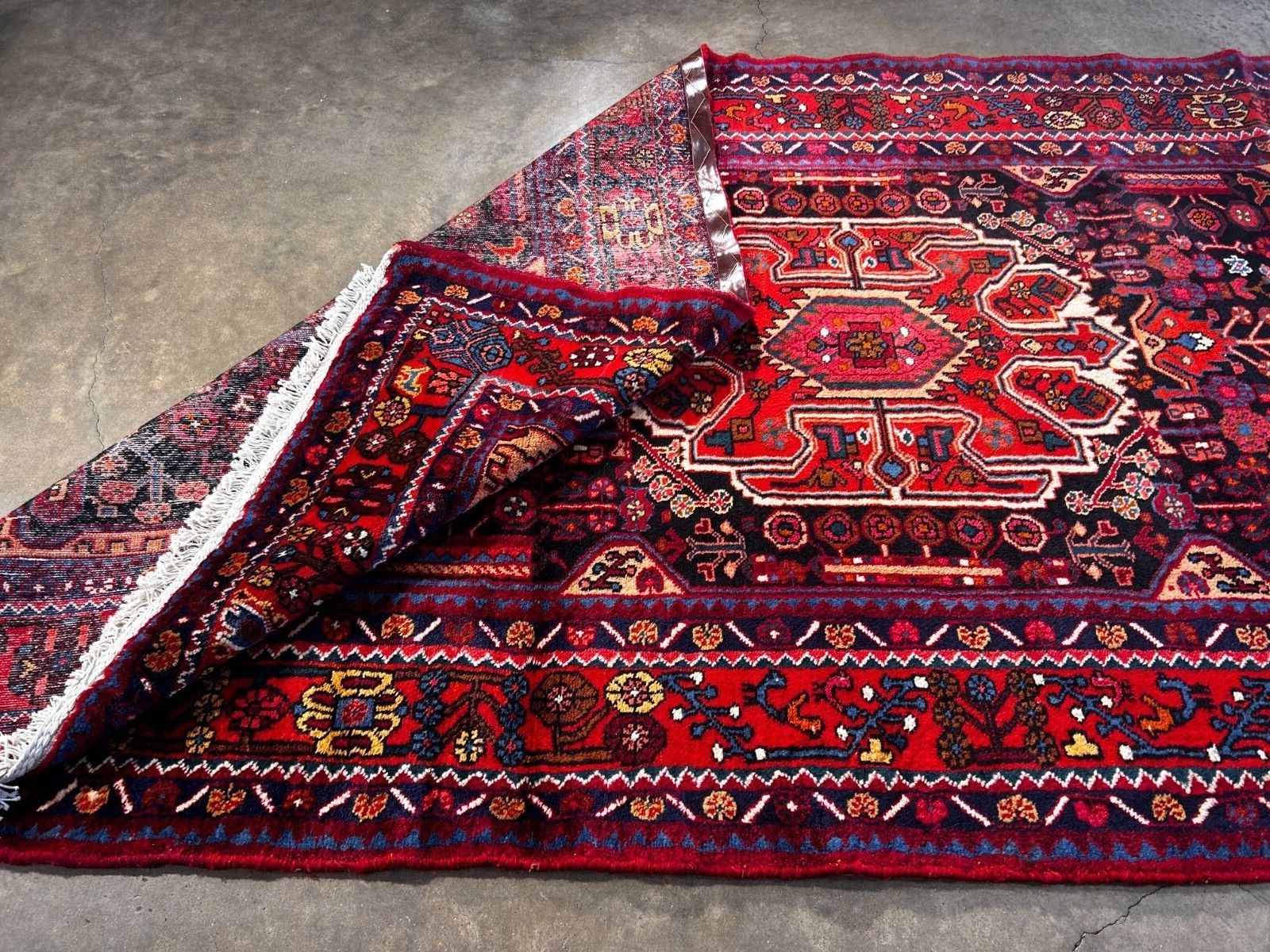 4'10" x 9'8" Hand-Knotted 100% Wool Carpet - Hamedane Area Rug