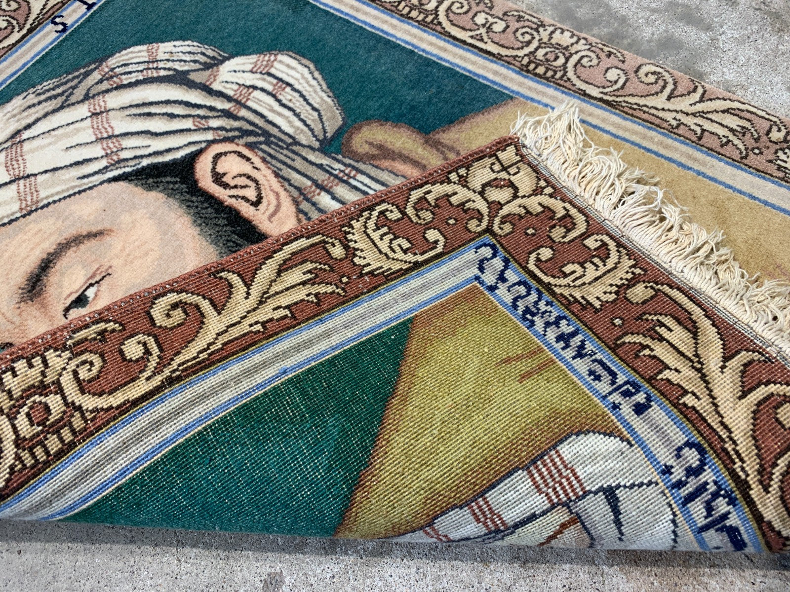 1'6"x2'6" Fine Hand-Knotted 100% Wool Tabrize Avecenna Pictorial Rug