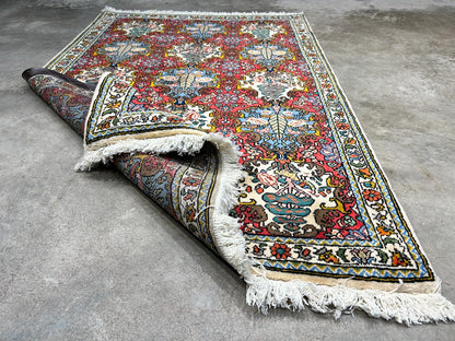 3'5"x5'2" Hand-Knotted 100% Lamb Wool Bakhtiarie Carpet - Area Rug
