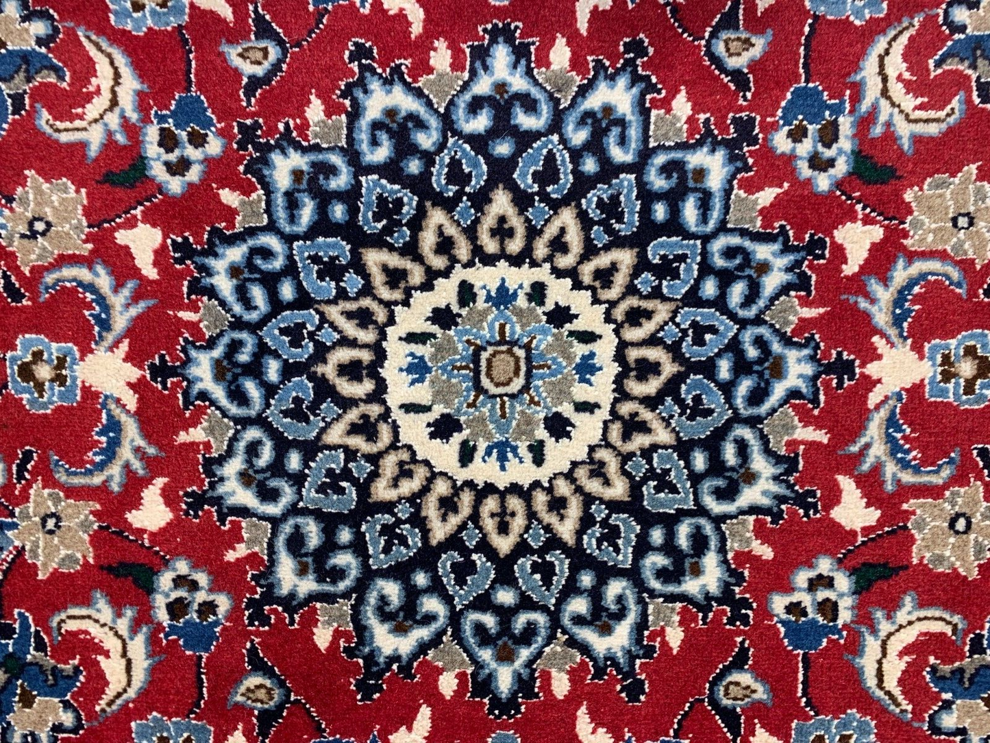 3'x4'5" Fine Hand-Knotted Wool & Silk Blend Naine Carpet - Area Rug