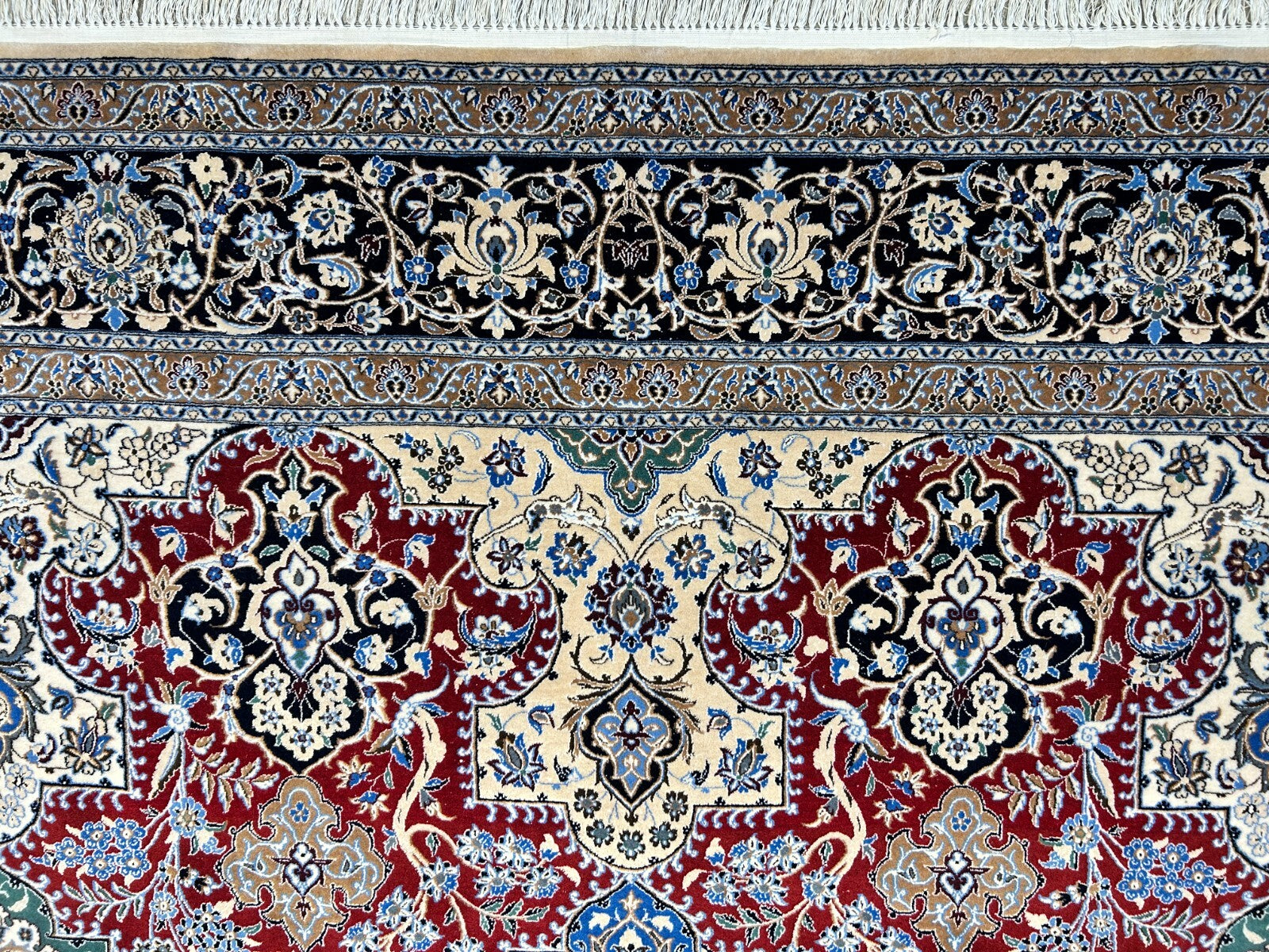 6'8"x10' Very Fine Hand-Knotted Wool & Silk Naine Rug - Area Carpet