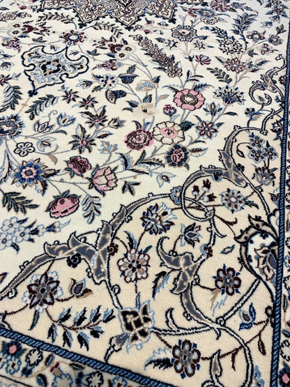 4'3"x6'10" Fine Hand-Knotted Wool & Silk Blend Naine Carpet - Area Rug