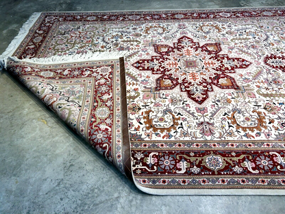 6'8"x10' Fine Hand-Knotted Wool & Silk Blend Tabrize Herize Carpet - Area Rug