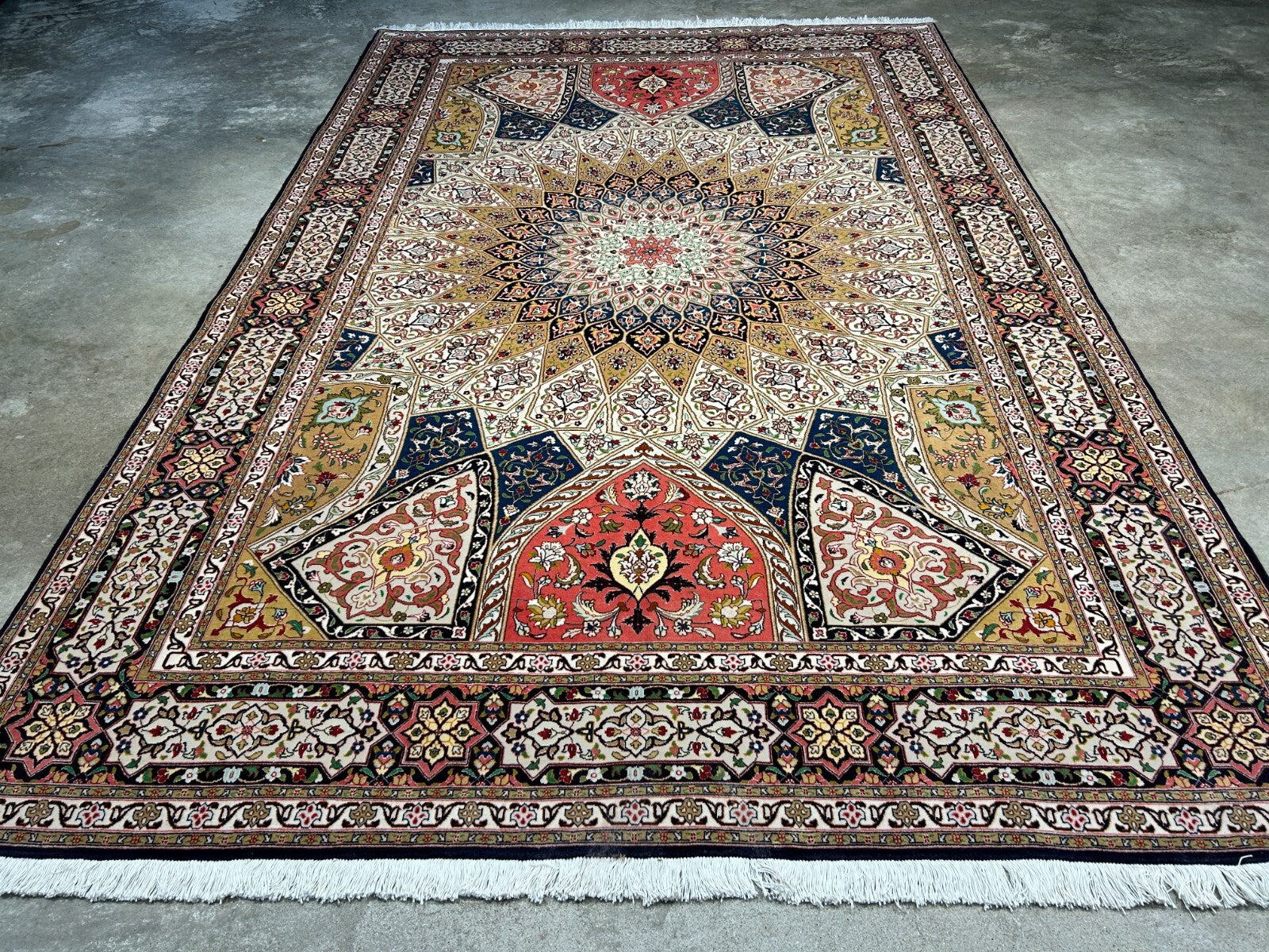 6'7"x10'2" Fine Hand-Knotted Wool & Silk Tabrize Dome Design Rug - Area Carpet