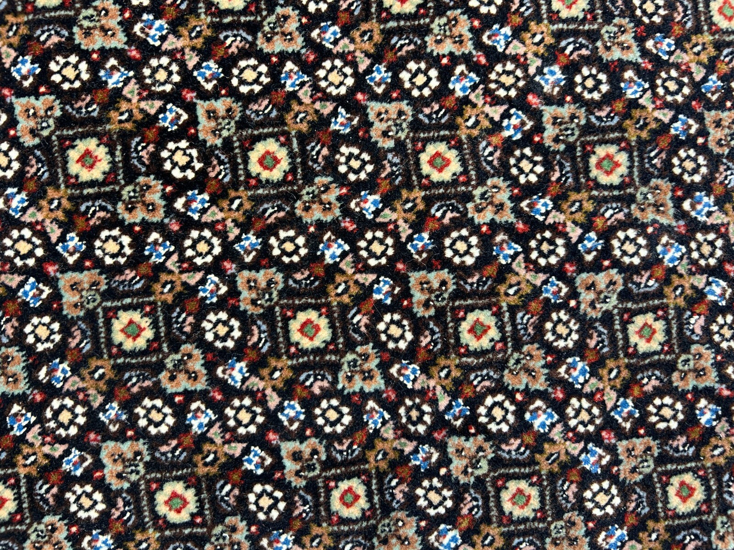 6'7"x9'10" Fine Hand-Knotted Wool & Silk Blend Tabrize Mahi Carpet - Area Rug