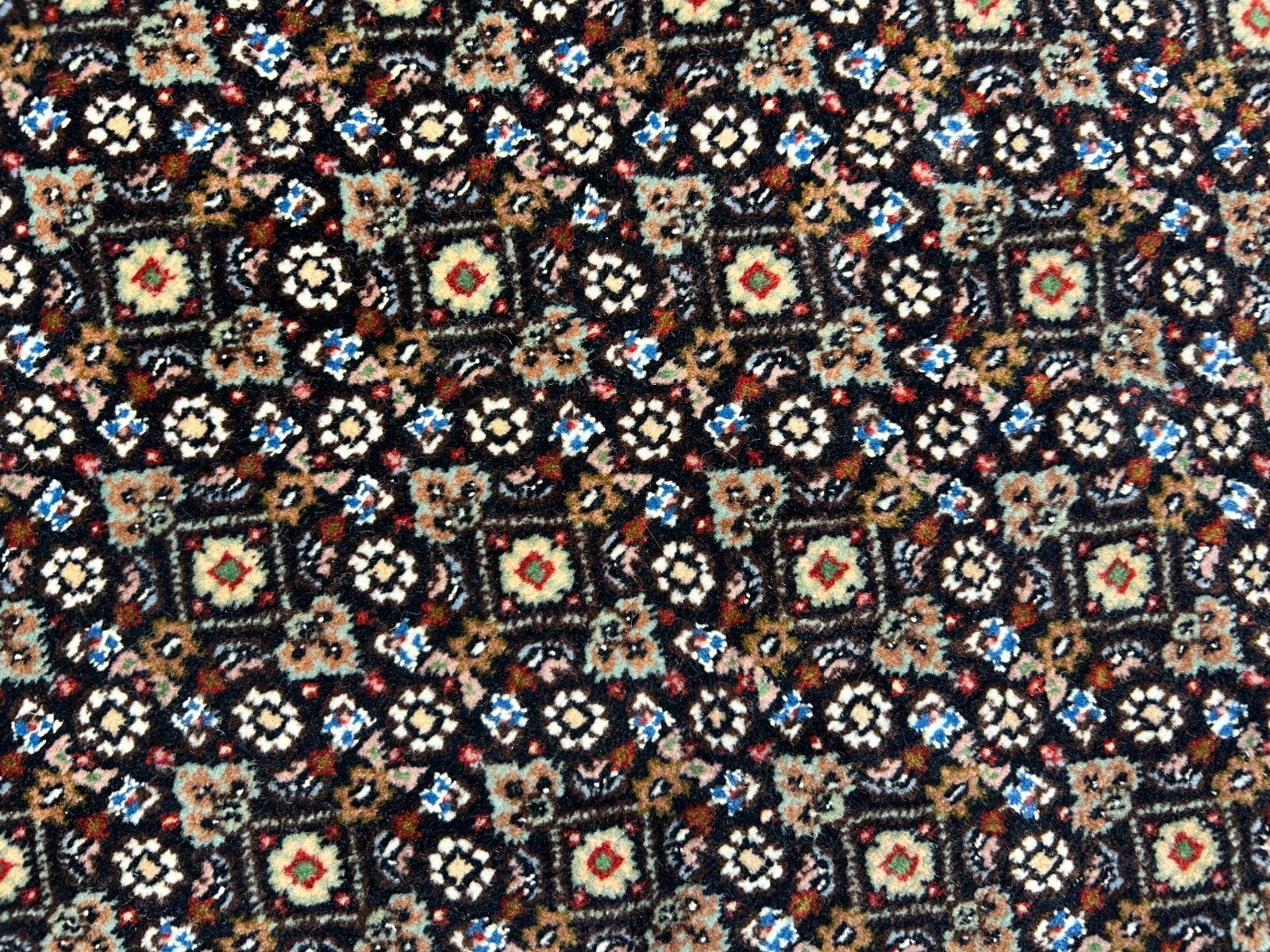 6'7"x9'10" Fine Hand-Knotted Wool & Silk Blend Tabrize Mahi Carpet - Area Rug