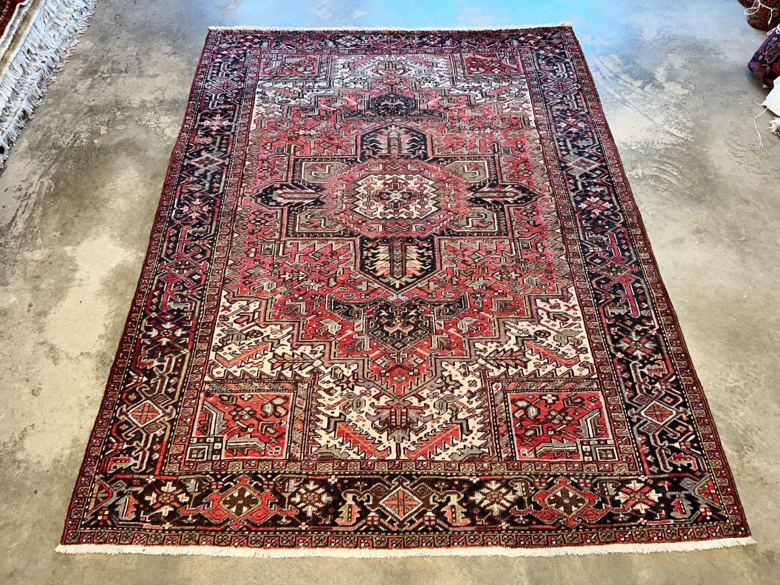 8'10"x11'8" Hand-Knotted 100% Wool Pile Herize Rug