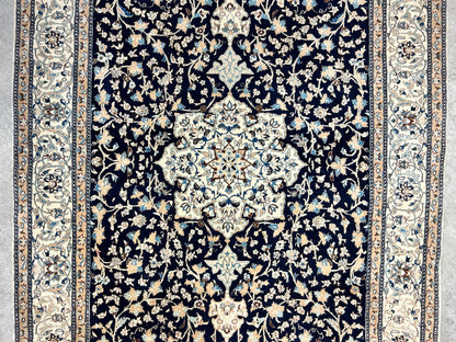 Collector Item - Very Fine 4'2"x6'3" Antique Hand-Knotted 100% Wool Naine Rug