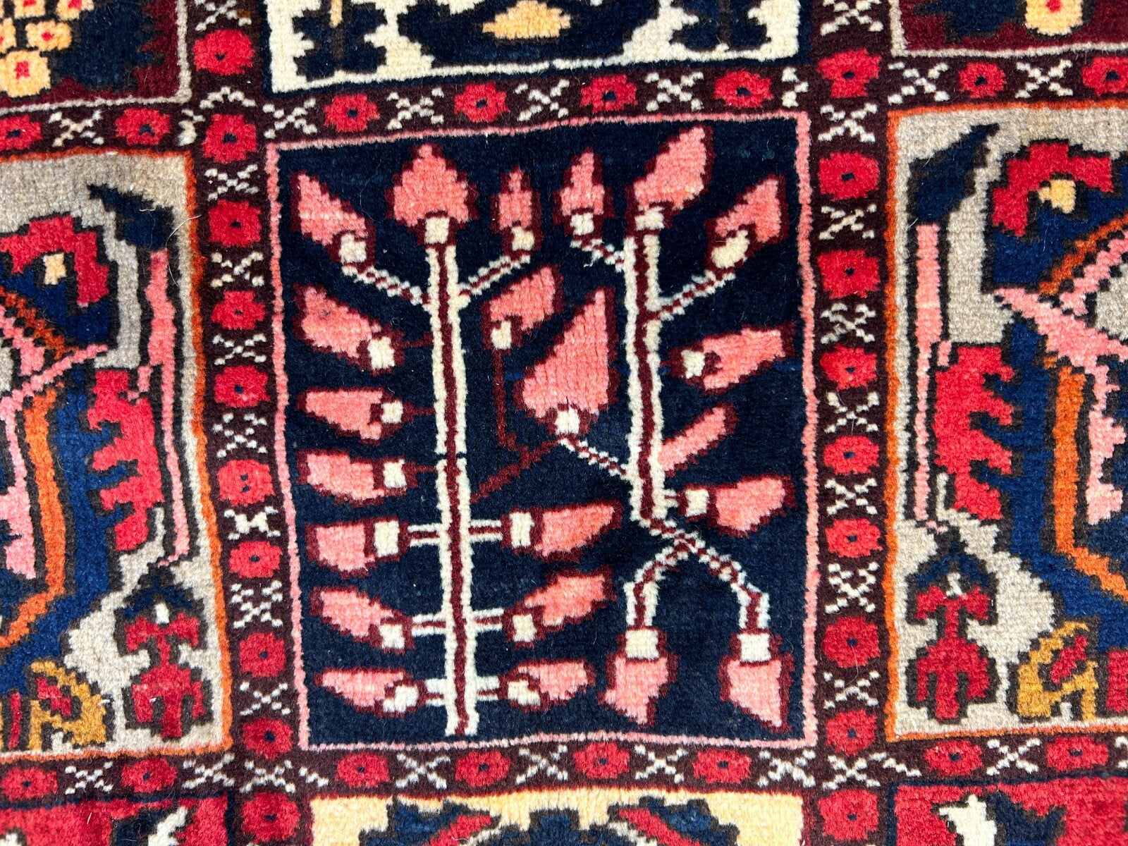 6'10"x10'1" Hand-Knotted 100% Lamb Wool Bakhtiarie Carpet - Area Rug