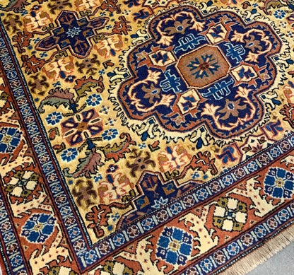 4'5'' x 6'4" Hand-Knotted 100% Wool Ardabili Area Rug - Carpet