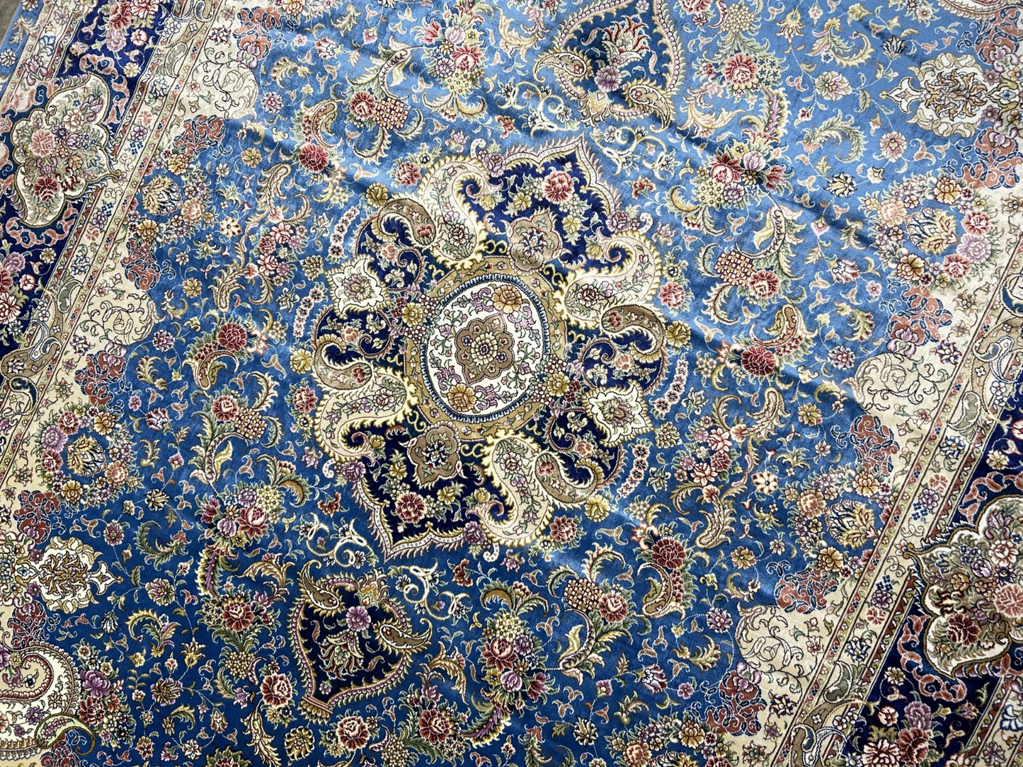 6'x9' Exquisite Hand-Knotted 100% Silk Oriental Rug