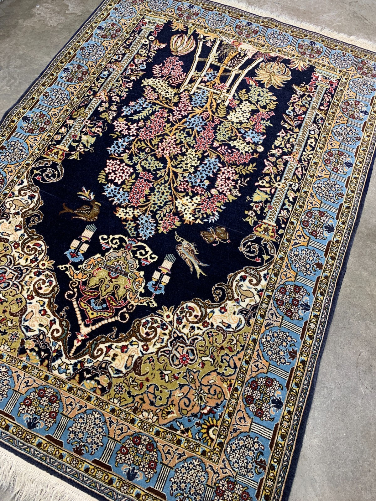4'7" x 6'7'' Hand-Knotted 100% Wool Pile Qume Prayer Rug