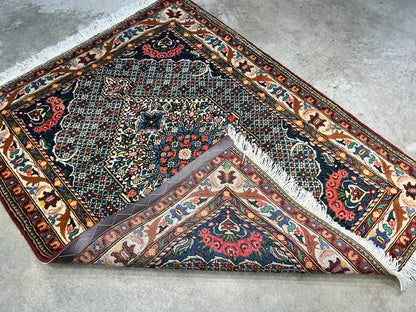 3'5"x5'2" Hand-Knotted 100% Lamb Wool Bakhtiarie Area Rug