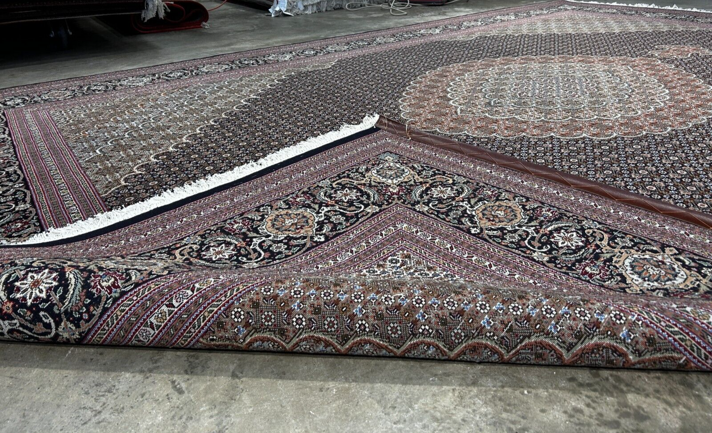 8'2"x11'5" Fine Hand-Knotted Wool & Silk Oriental Rug - Area Carpet