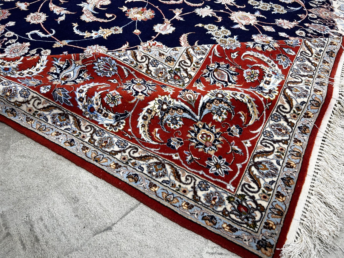 8'8"x11'9" Extra Fine Hand-Knotted Wool & Silk Isfahane Rug