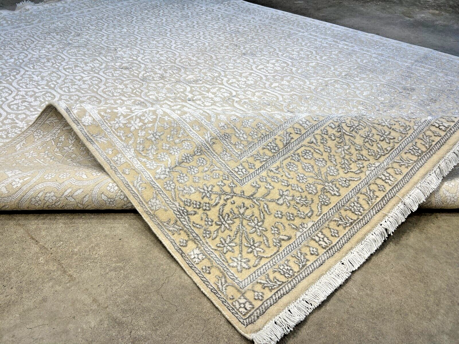 8' x 10'1" Hand-Knotted Silver 100% Wool Carpet - Indian All-Over Area Rug - 3D