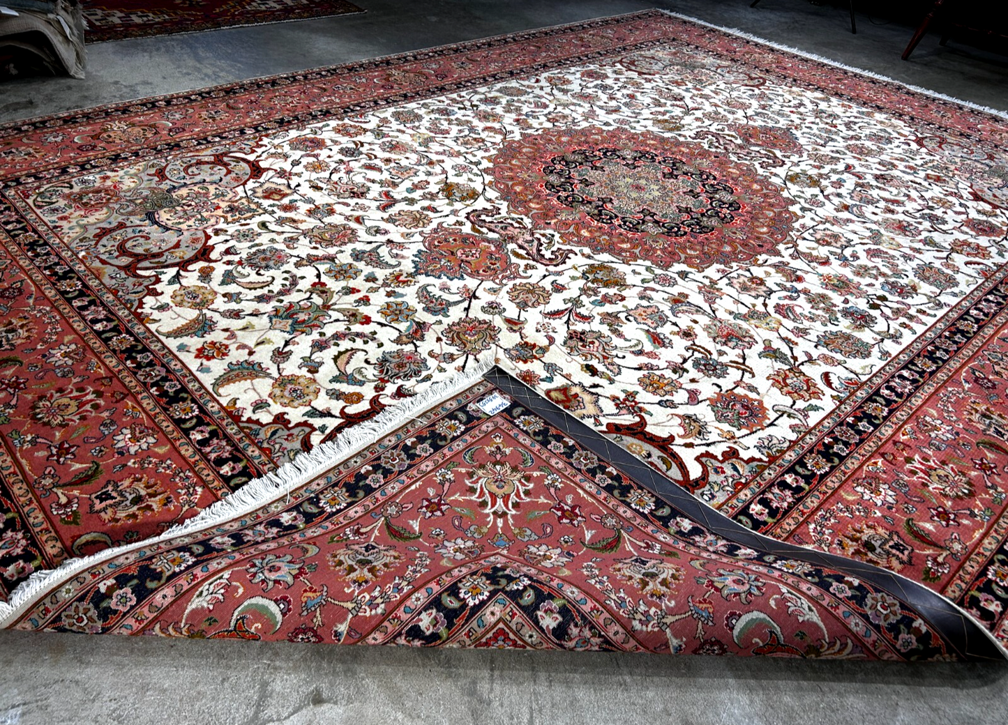 8'3"x11'3" Fine Hand-Knotted Wool & Silk Tabrize Rug