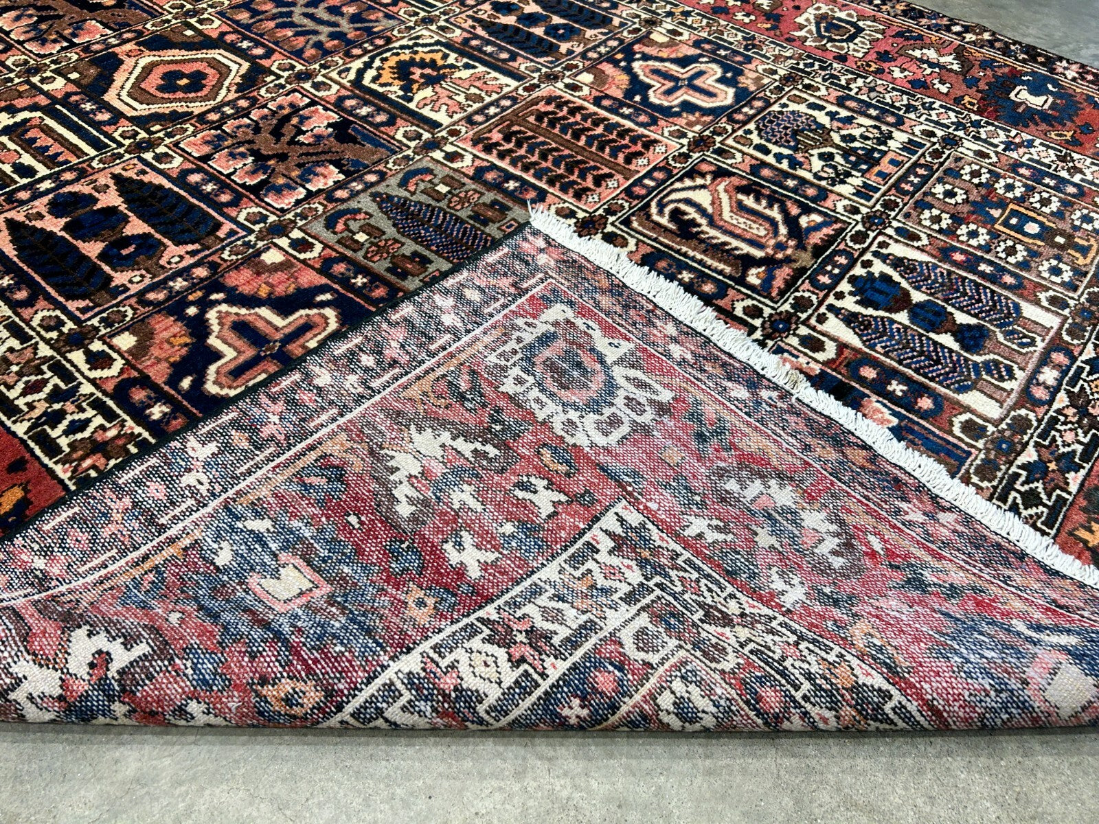 6'5"x9'8" Hand-Knotted 100% Lamb Wool Bakhtiarie Carpet - Area Rug