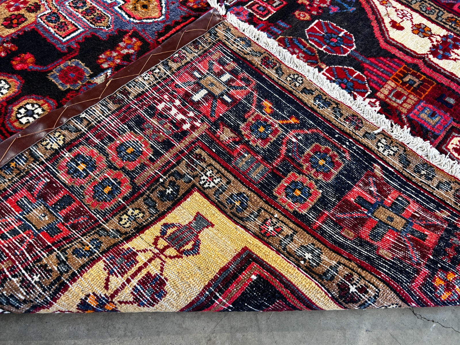 5'3" x 8'1'' Hand-Knotted 100% Lamb Wool Nahavande Area Rug