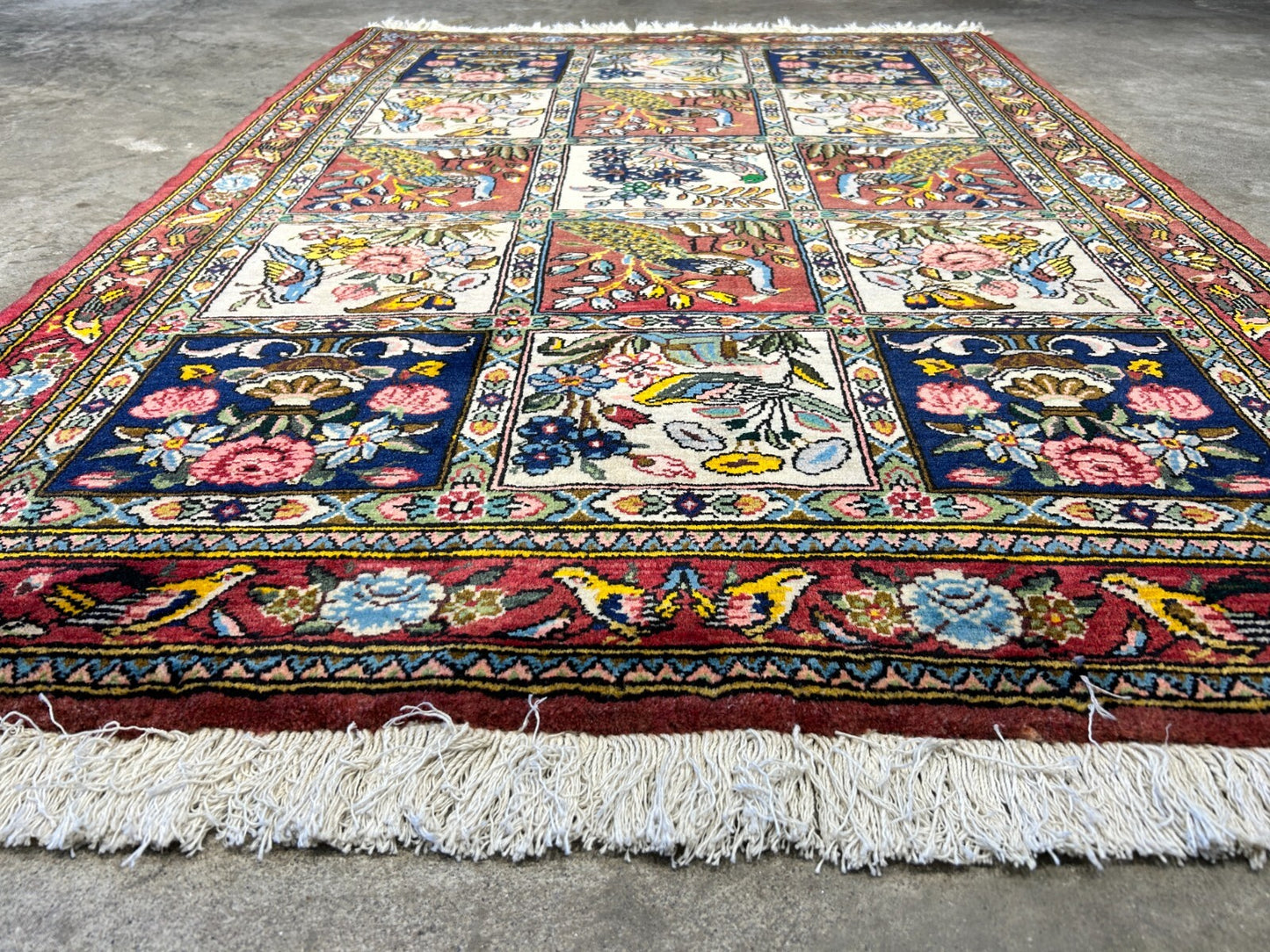 3'5"x5'2" Hand-Knotted 100% Lamb Wool Bakhtiarie Carpet - Area Rug