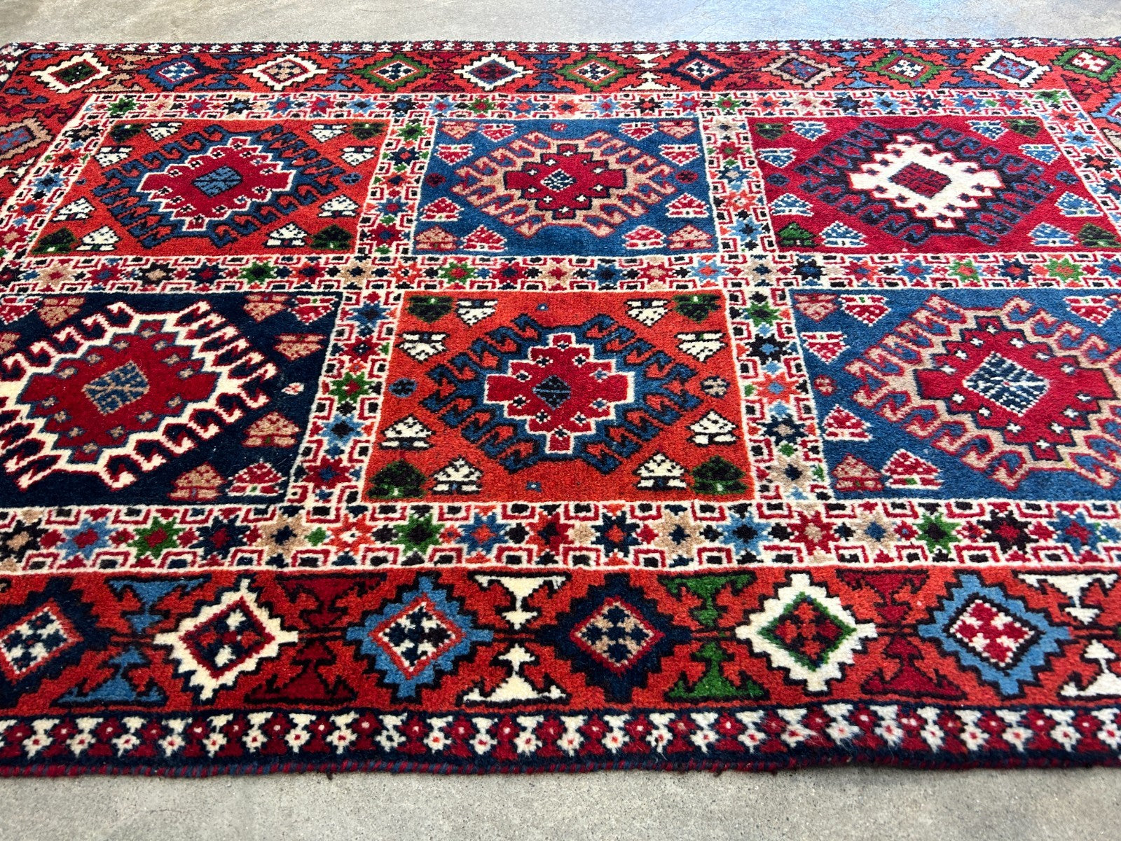 2'7"x4'2" Hand-Knotted 100% Wool Pile Yalamehe Rug