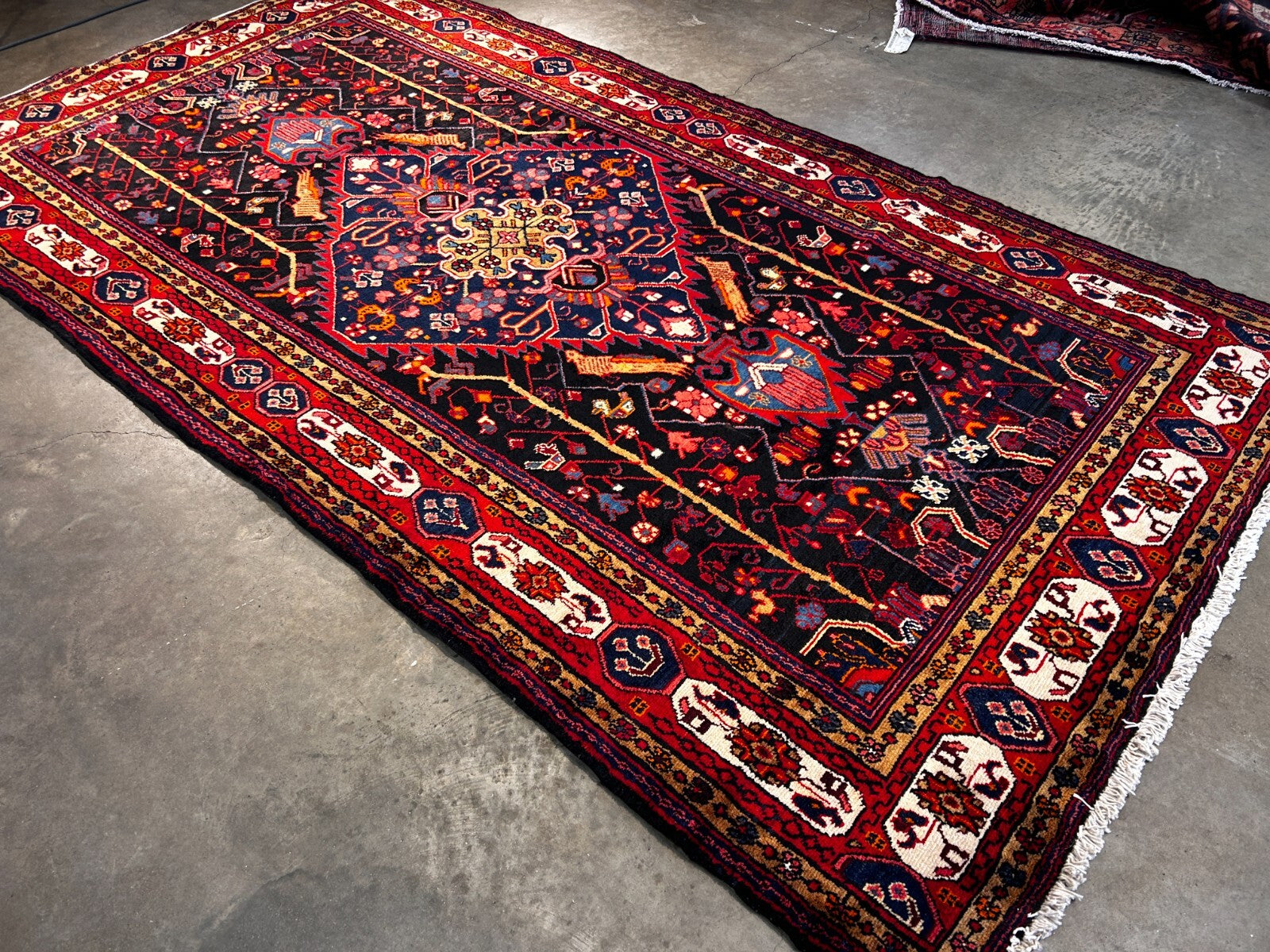 5'6" x 10'5" Hand-Knotted 100% Wool Carpet - Nahavande Area Rug