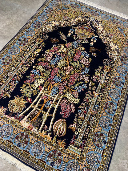 4'7" x 6'7'' Hand-Knotted 100% Wool Pile Qume Prayer Rug